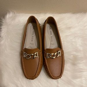 Brand new Anne Klein Silvee - Cognac